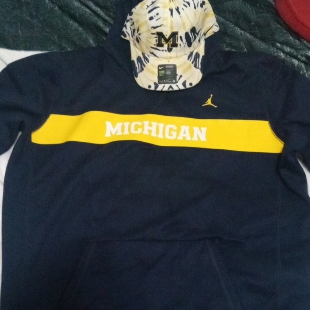 Jordan Men's Navy and Yellow Michigan Hoodie Sweater With Cap